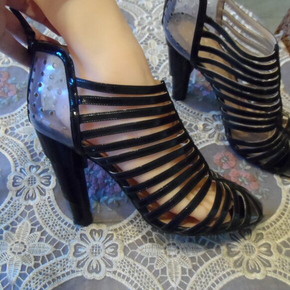 Chanel Black Patent Leather Multi Strap Booties w/Clear Perforated PVC Size 40 - Picture 12 of 16